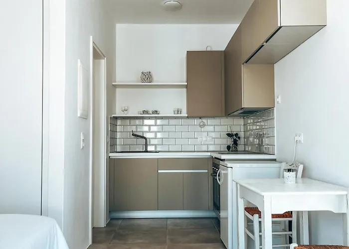 Cycladic Stone * אמבלאס